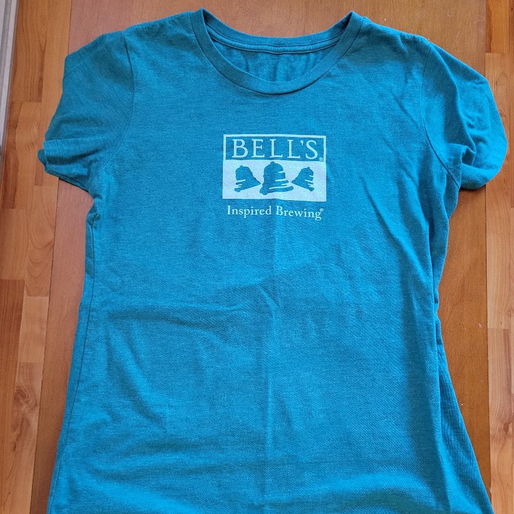 Bell's Brewery T-Shirt in Size Medium - NWOT - Jade Green